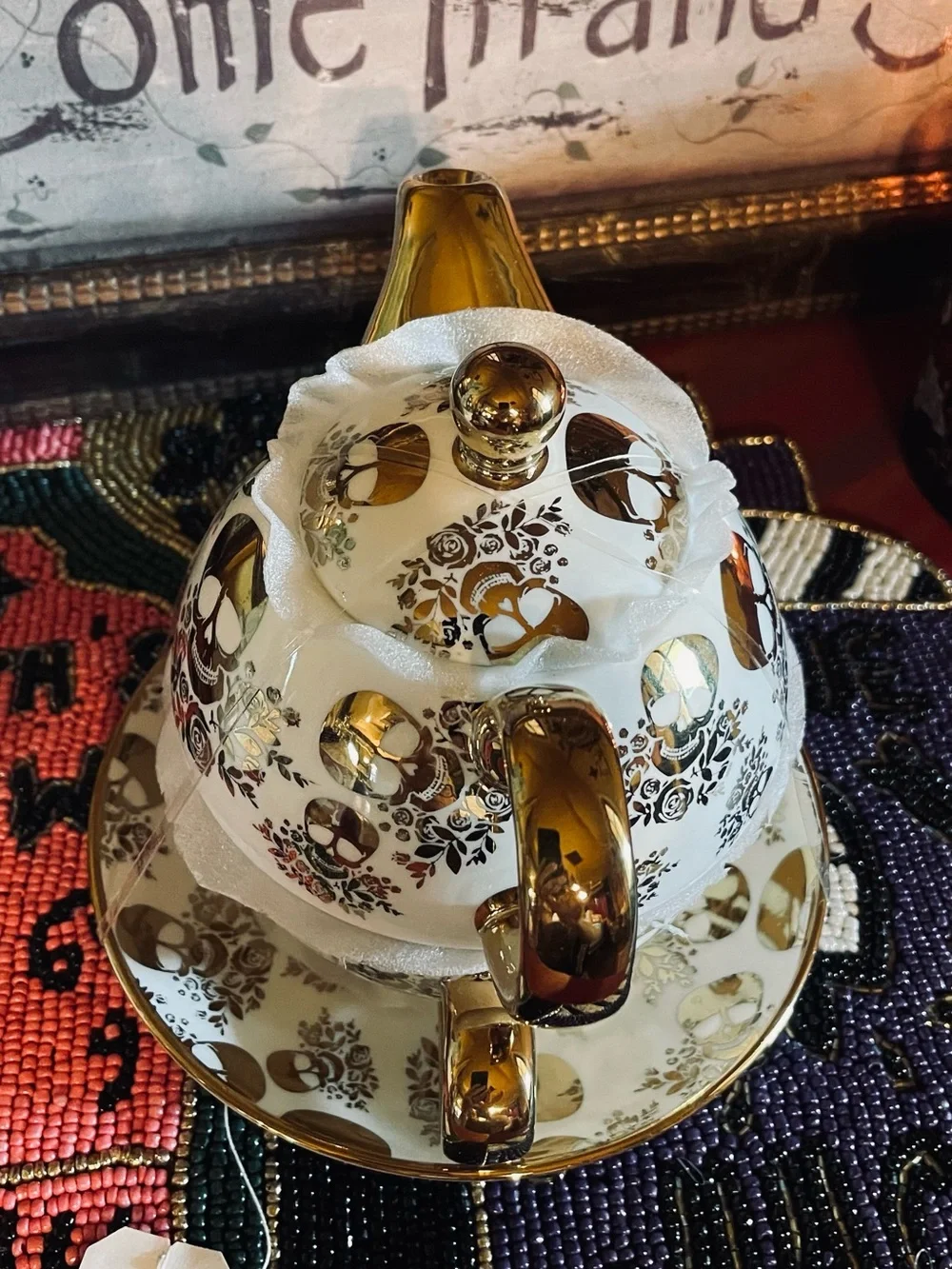 PARK CHATEAU NWT Golden Skulls Tea For One Compact Porcelain Teapot Set